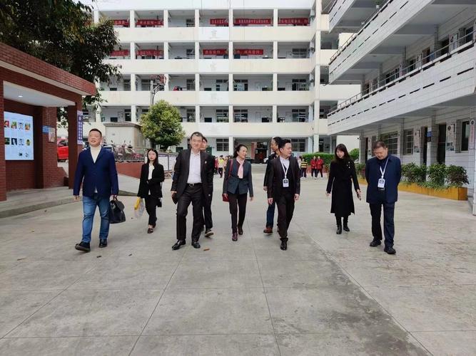 教育咨询是一家一家致力于中俄文化教育交流领域的集团型公司